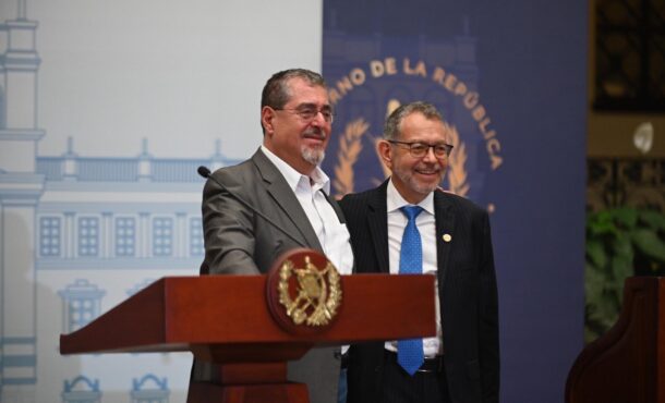 Presidente Arévalo presenta a nuevo ministro de Comunicaciones 